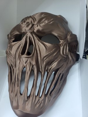 Triple Screaming Skull Mask