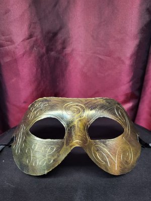 Detailed Gold Eye Mask