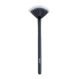 Ben Nye Brush | Medium Fan