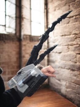 Predator Arm Gauntlet